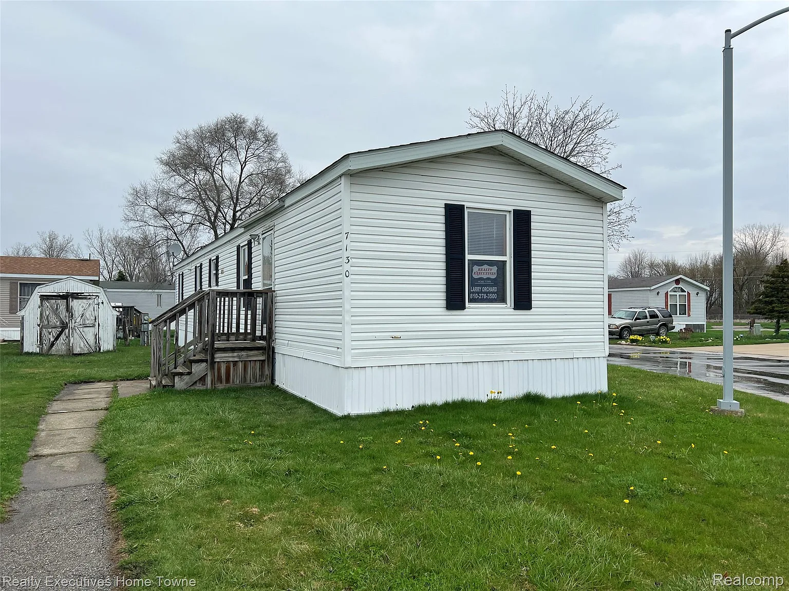 7130 Mapleview Cir W #68, Brown City, MI 48416
