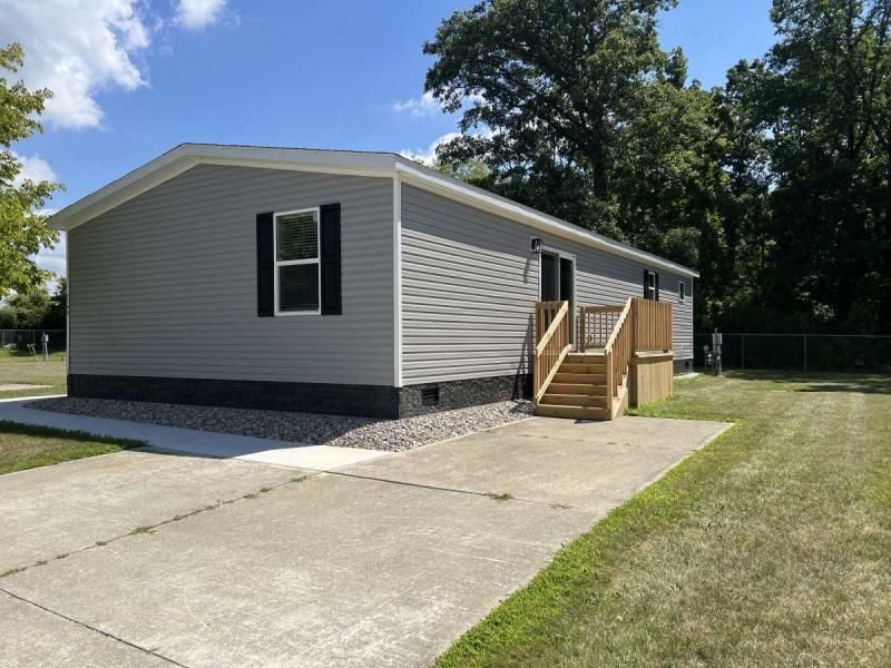 7193 Mapleview Circle East, Brown City, MI 48416